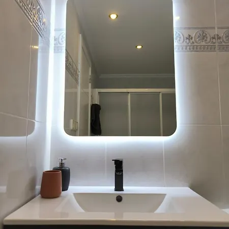 Apartamento La Cullerina Playa San Antonio Con Internet Alta Velocidad Aire Acondicionado *